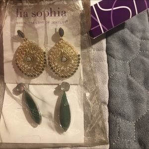 Lia Sophia earring set